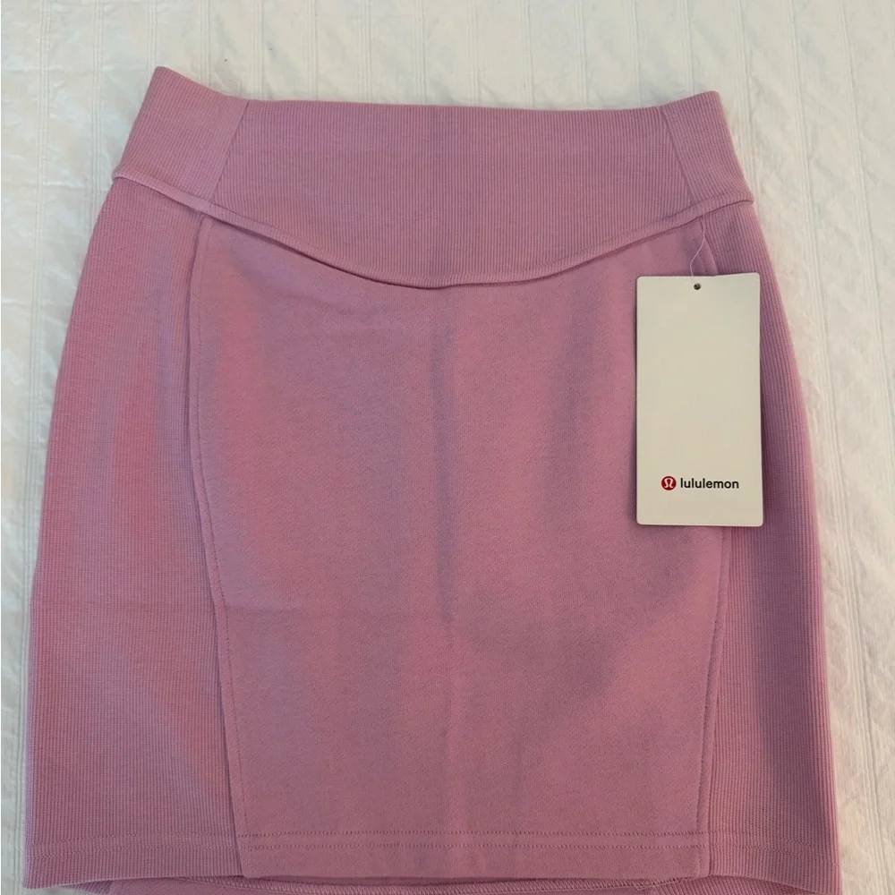 Lululemon Scuba Skirt Vitapink Sweet and Comfy Scuba soft High-Rise Mini Skirt🩷 - Picture 5 of 16